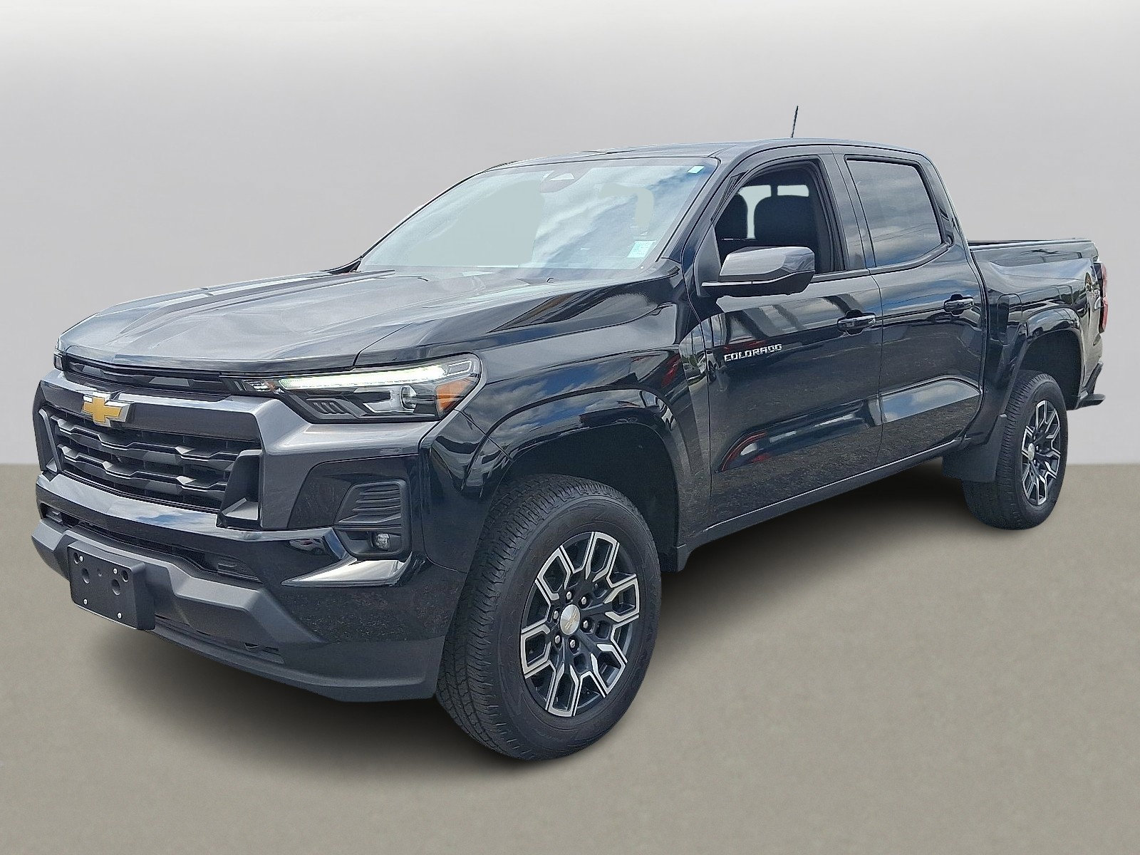 2024 Chevrolet Colorado LT photo 5
