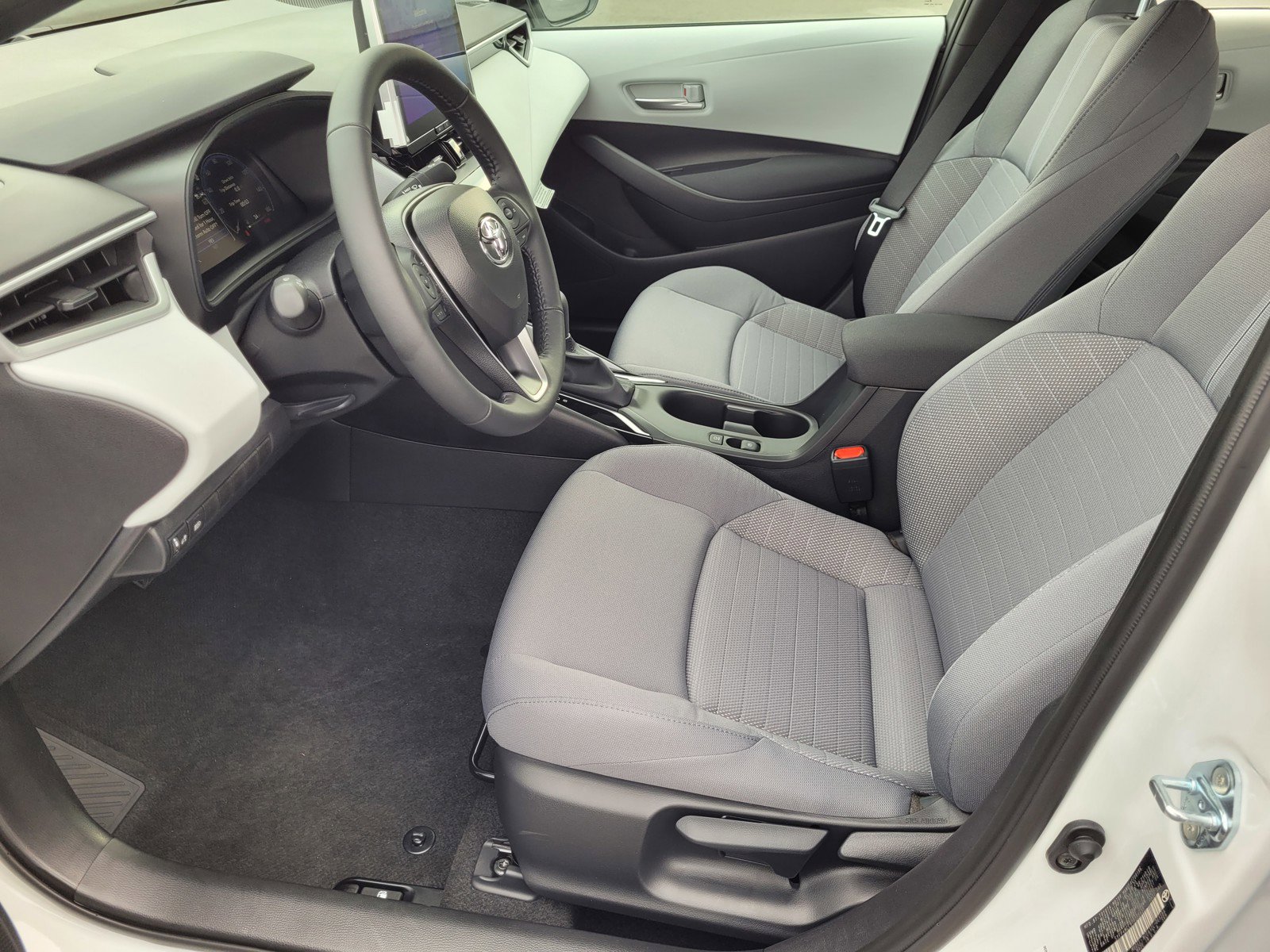 2026 Toyota Corolla SE photo 4