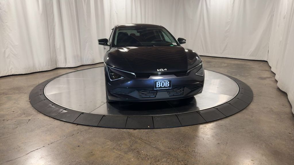 2025 Kia EV6 Light photo 3