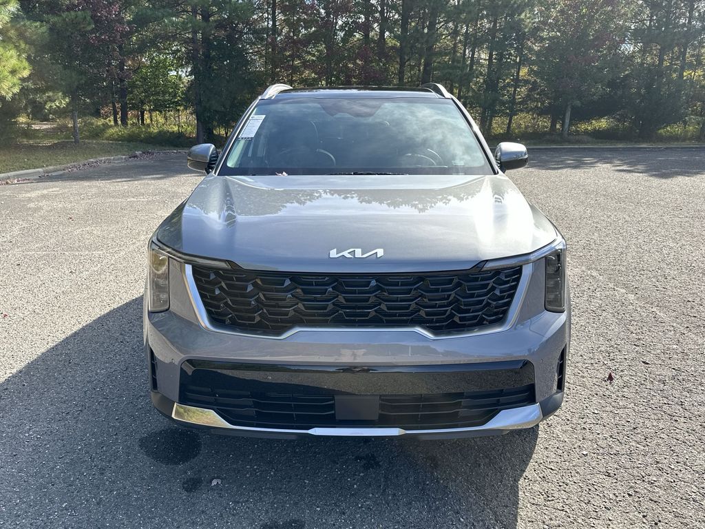 2025 Kia Sorento S photo 3