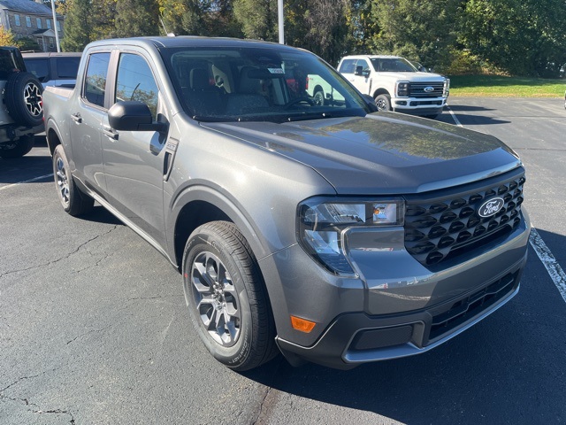 2025 Ford Maverick XLT photo 2
