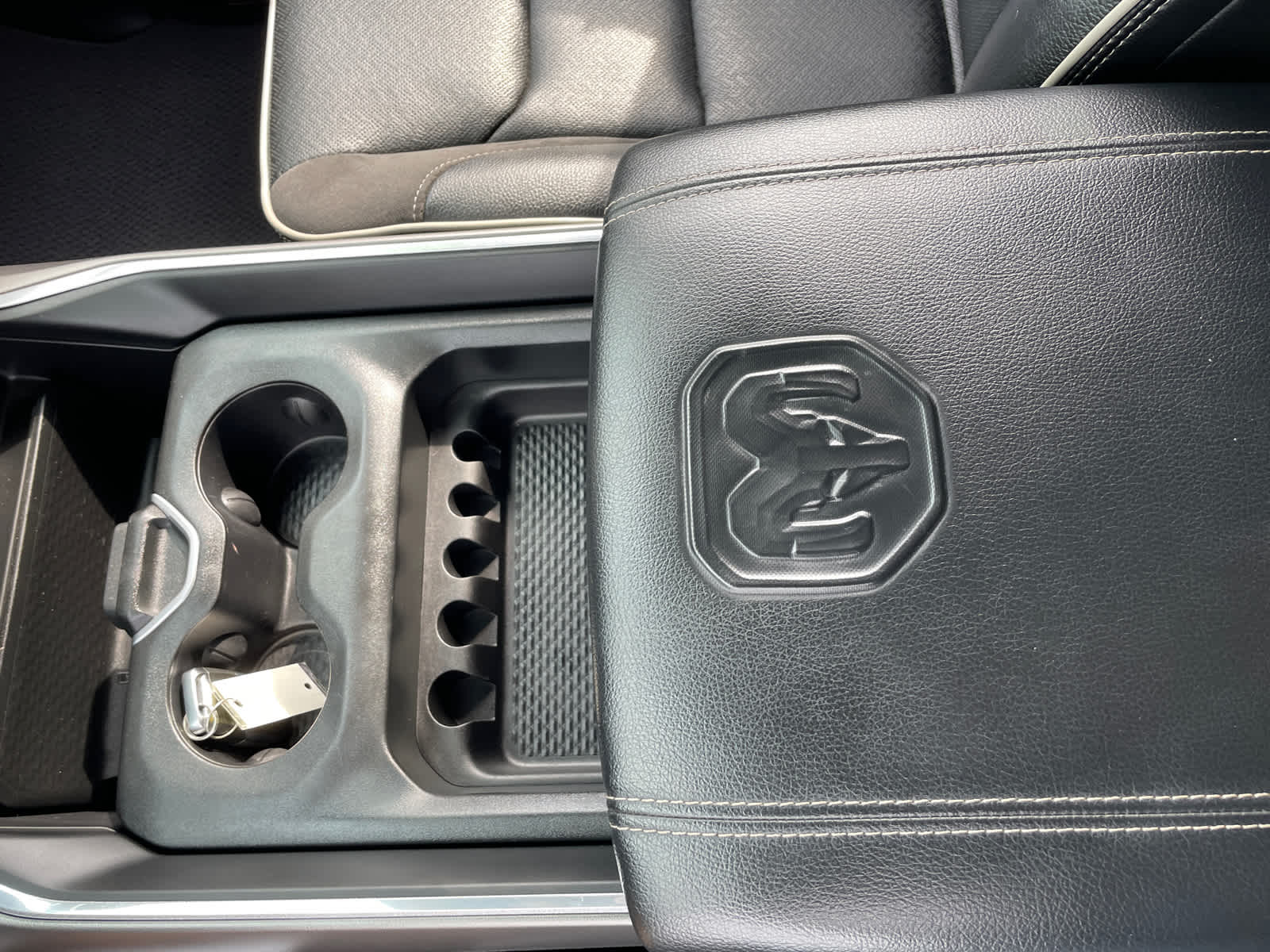2022 Ram 1500 Laramie photo 29