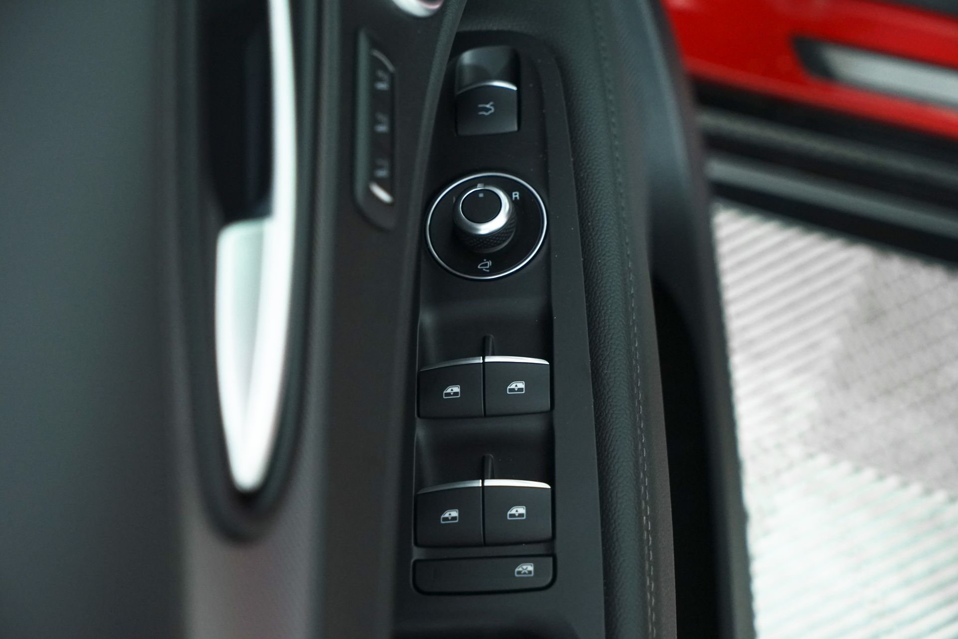 2024 Alfa Romeo Stelvio photo 29