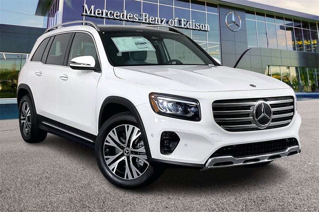 2026 Mercedes-Benz GLB GLB 250's photo