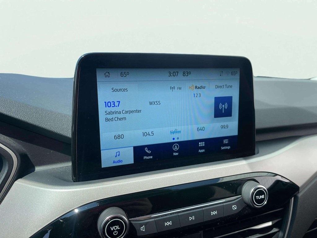 2022 Ford Escape SEL photo 13