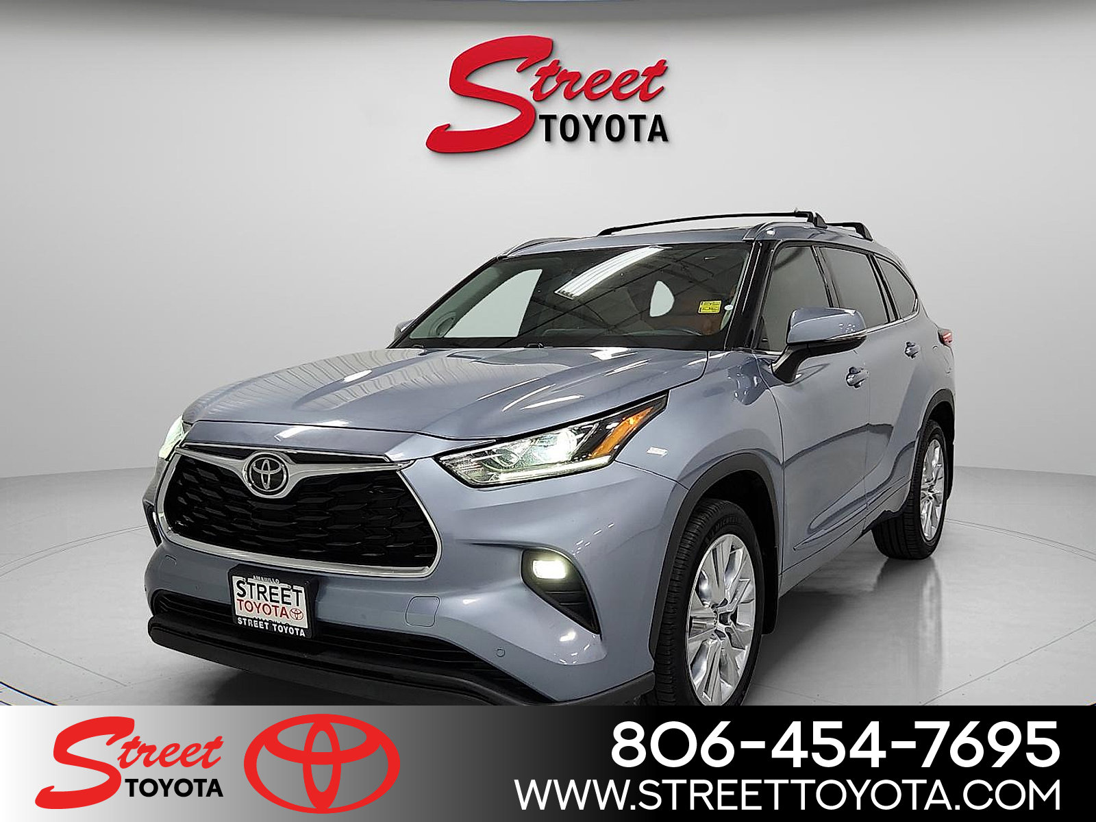 2022 Toyota Highlander Limited's photo