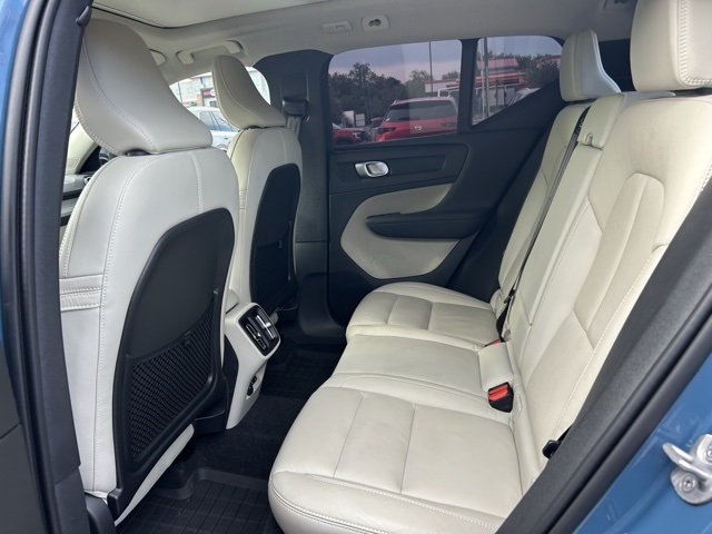 2024 Volvo XC40 Plus photo 23