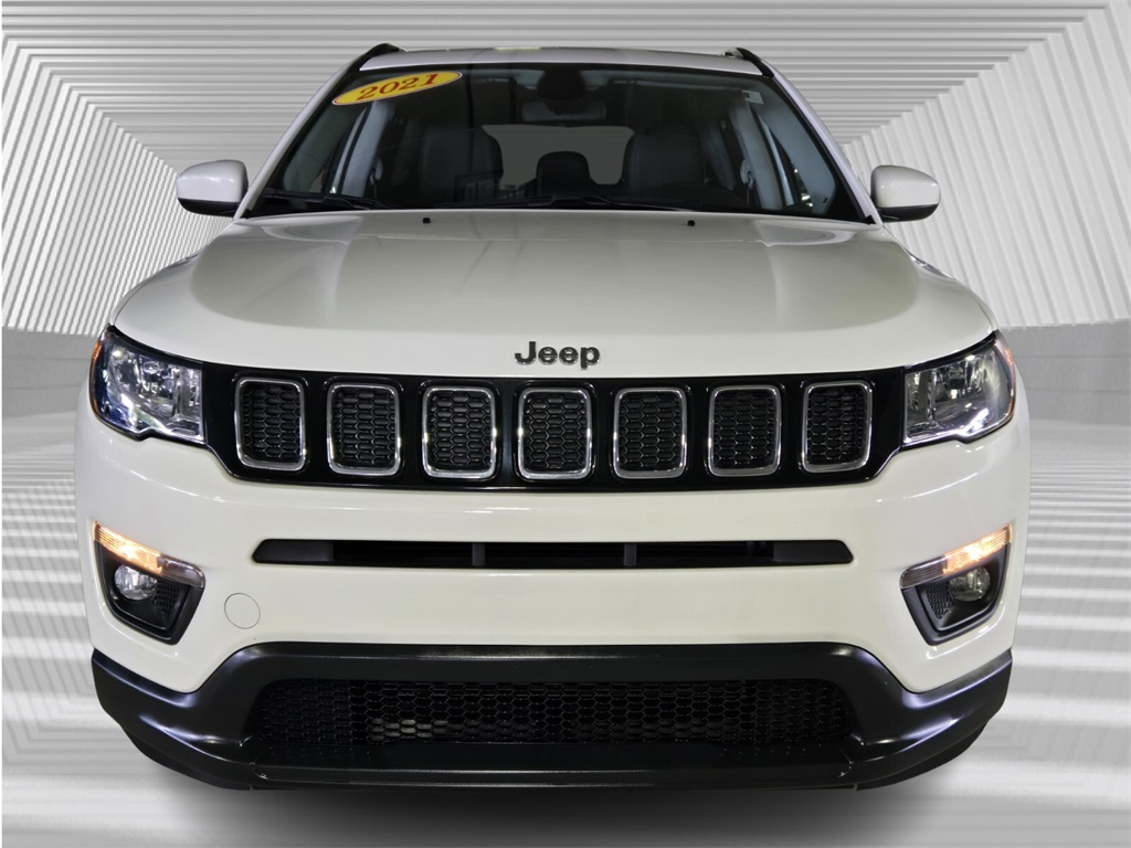 2021 Jeep Compass Latitude photo 3