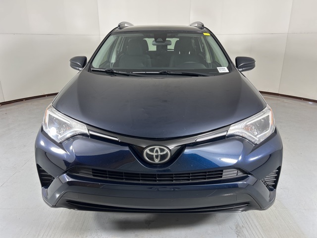 2018 Toyota RAV4 LE photo 3