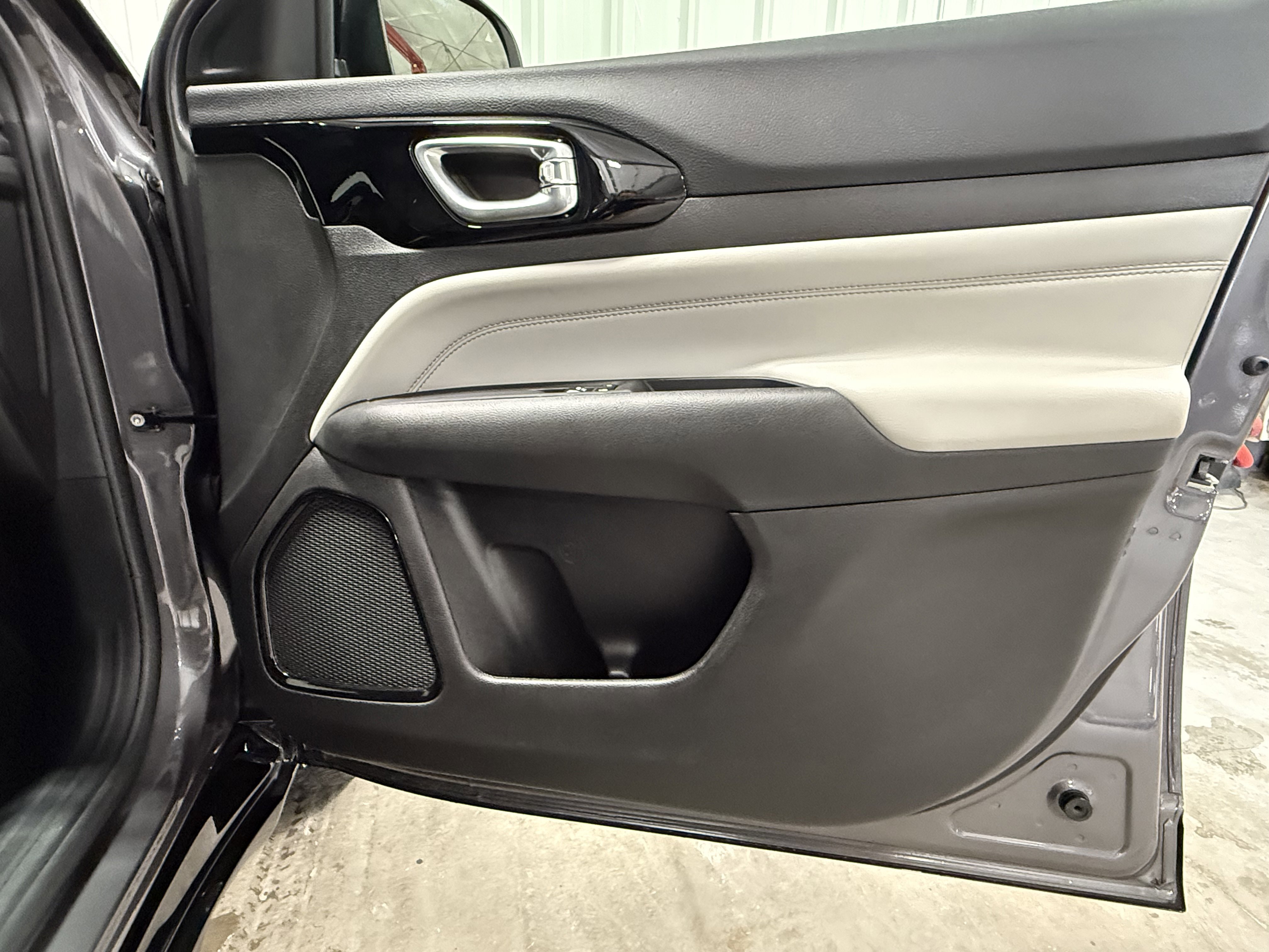 2024 Jeep Compass Limited photo 4