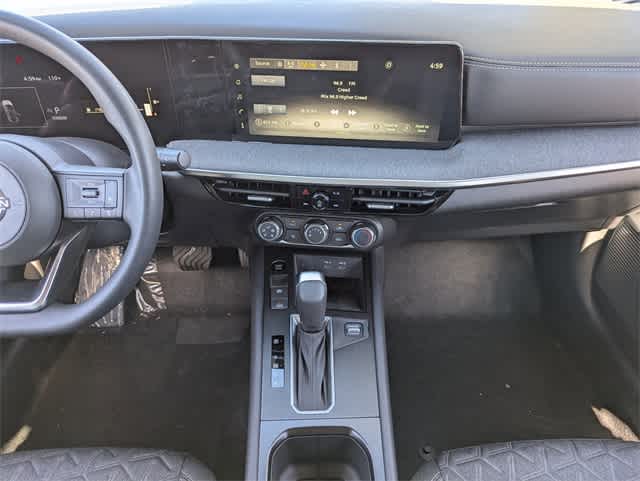 2025 Nissan Kicks SV photo 15