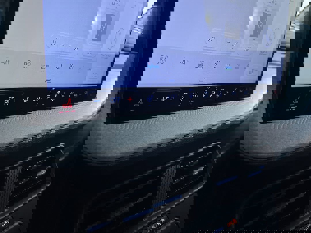 2025 Ford Maverick XLT photo 18