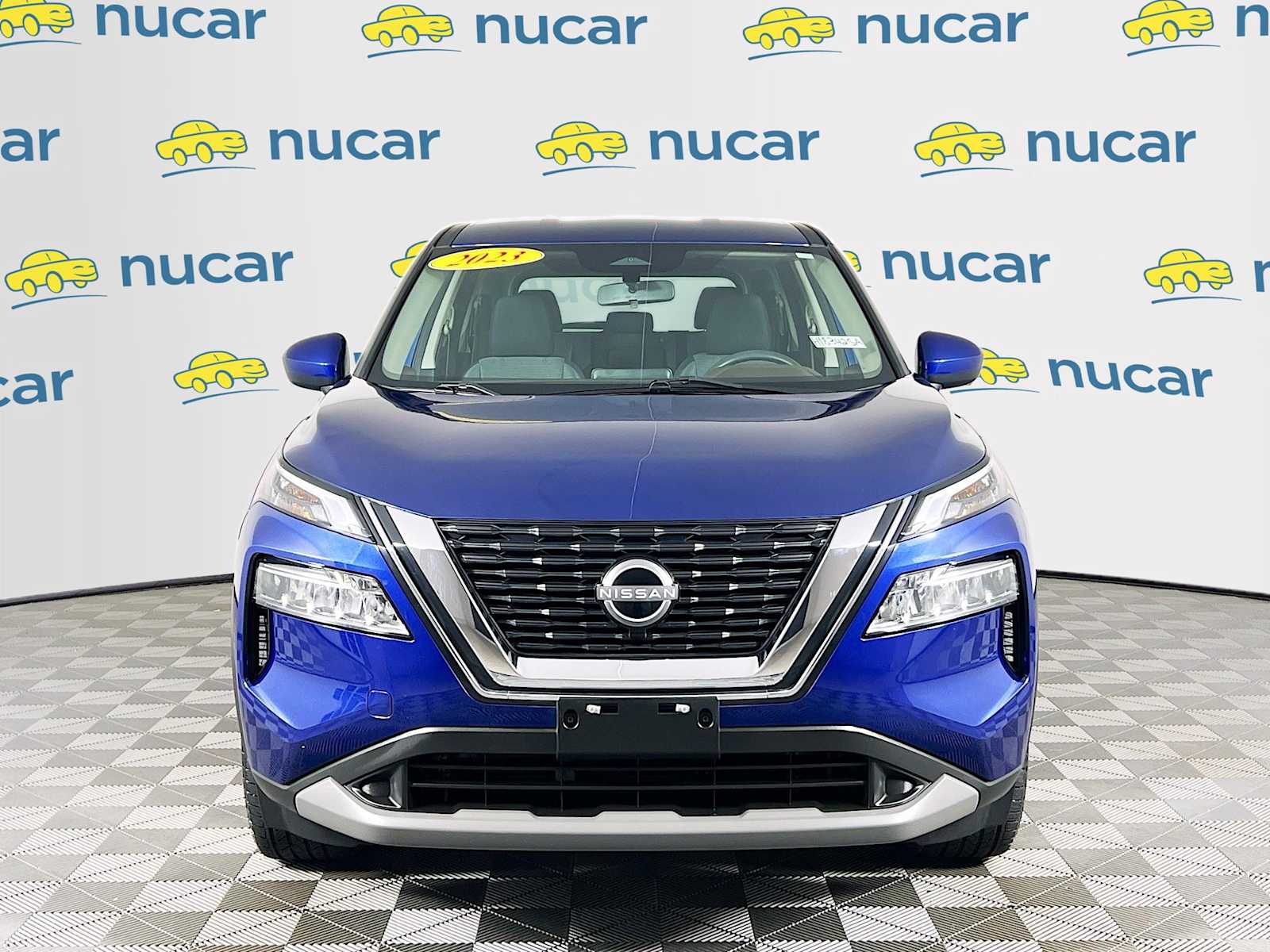 2023 Nissan Rogue SV photo 2