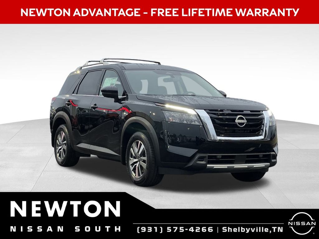 2025 Nissan Pathfinder SL's photo