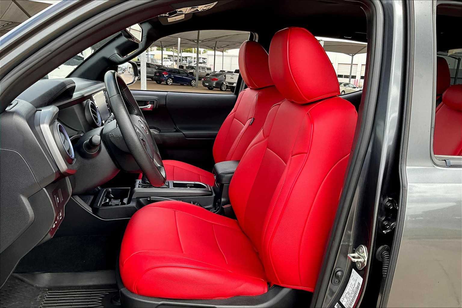 2020 Toyota Tacoma TRD photo 7