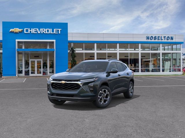 2025 Chevrolet Trax LT photo 4