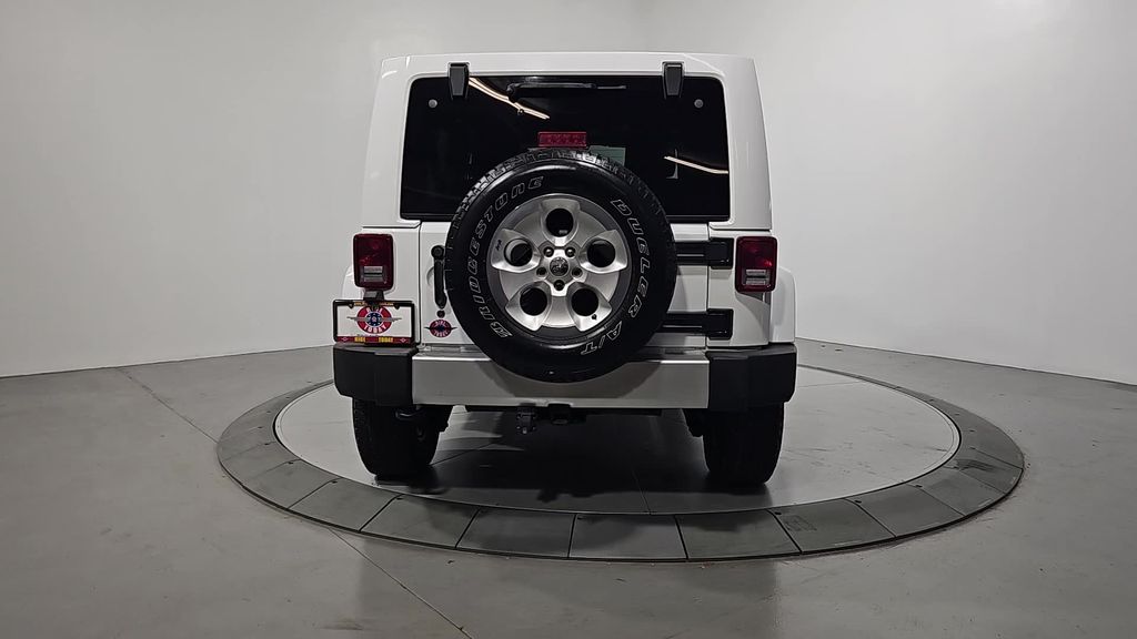 2015 Jeep Wrangler Unlimited Sahara Sport photo 4