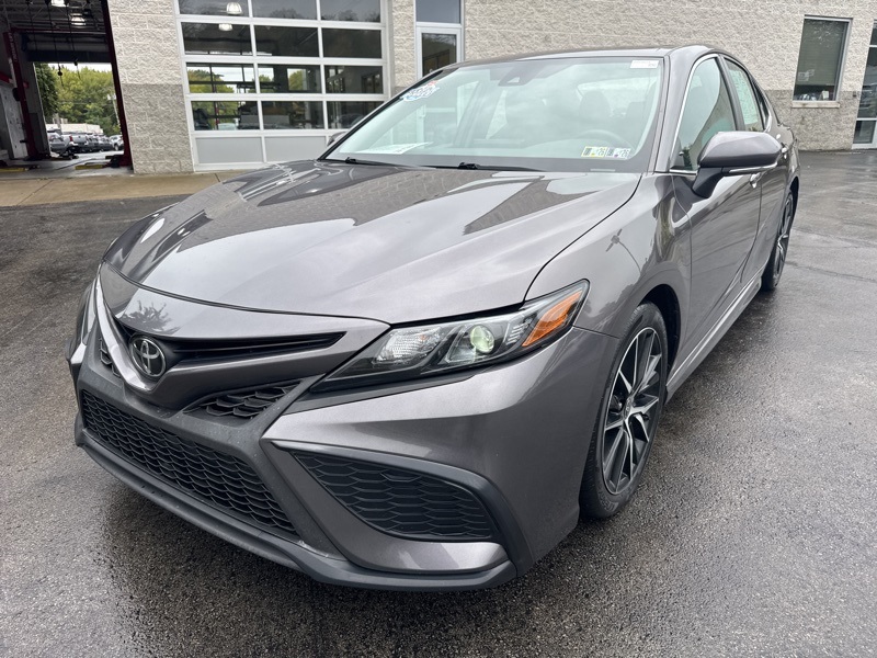 2022 Toyota Camry SE photo 7