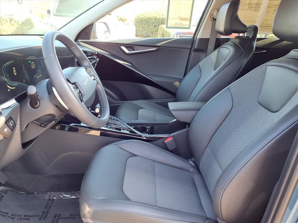 2025 Kia Niro EX photo 9