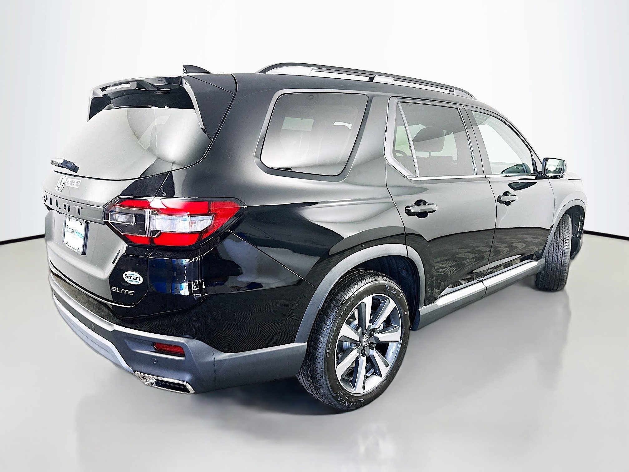 2025 Honda Pilot Elite photo 6