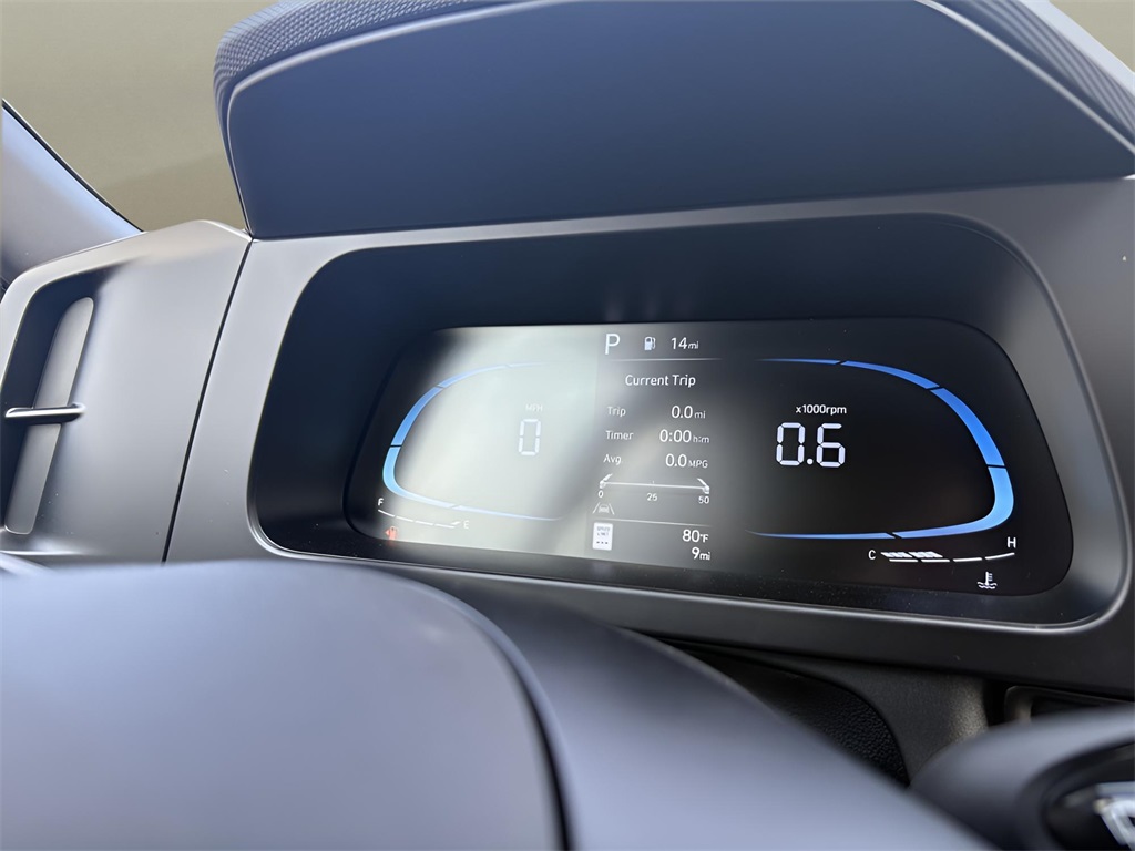 2025 Hyundai Elantra SEL Sport photo 13