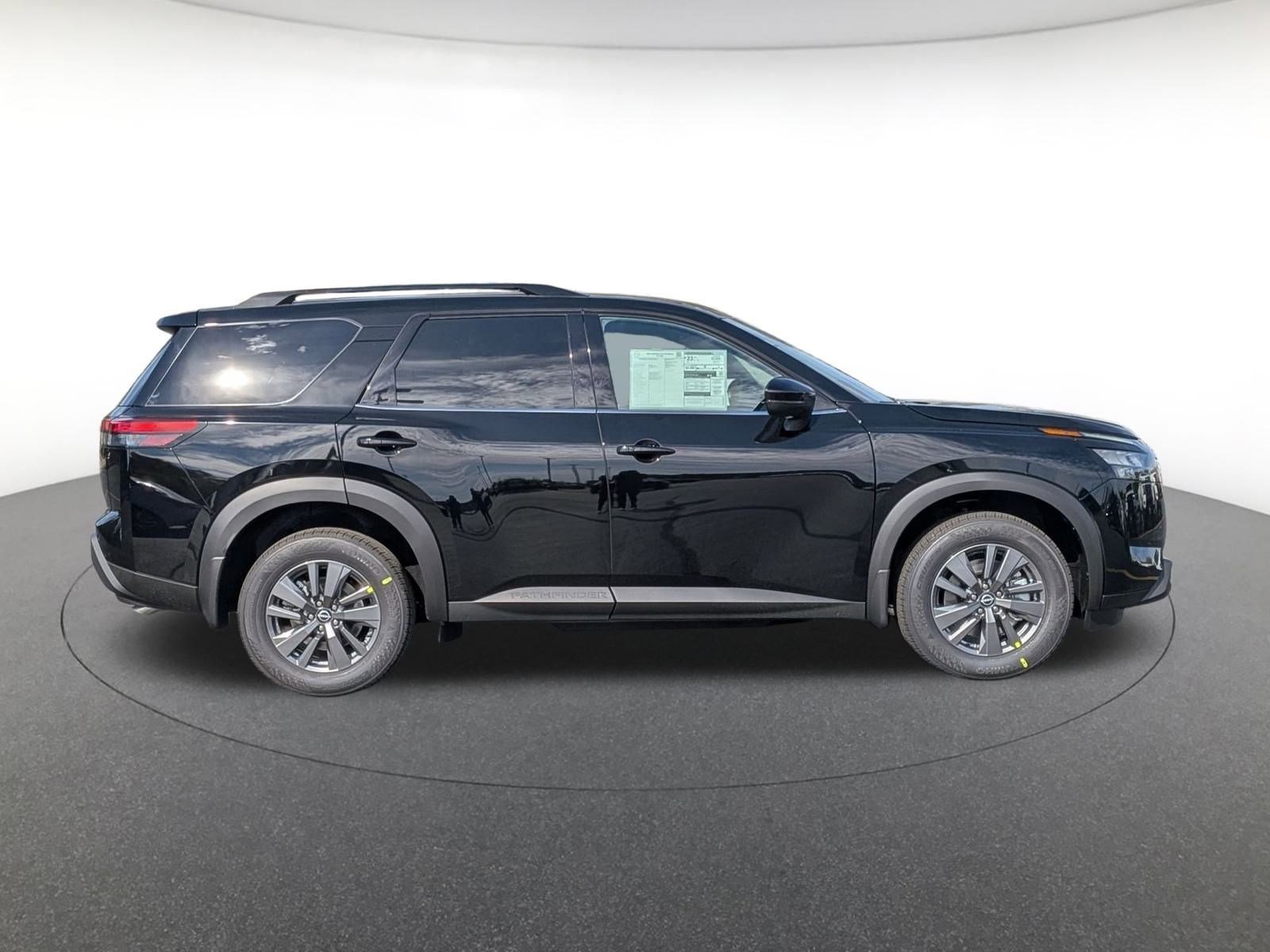2025 Nissan Pathfinder SV photo 3
