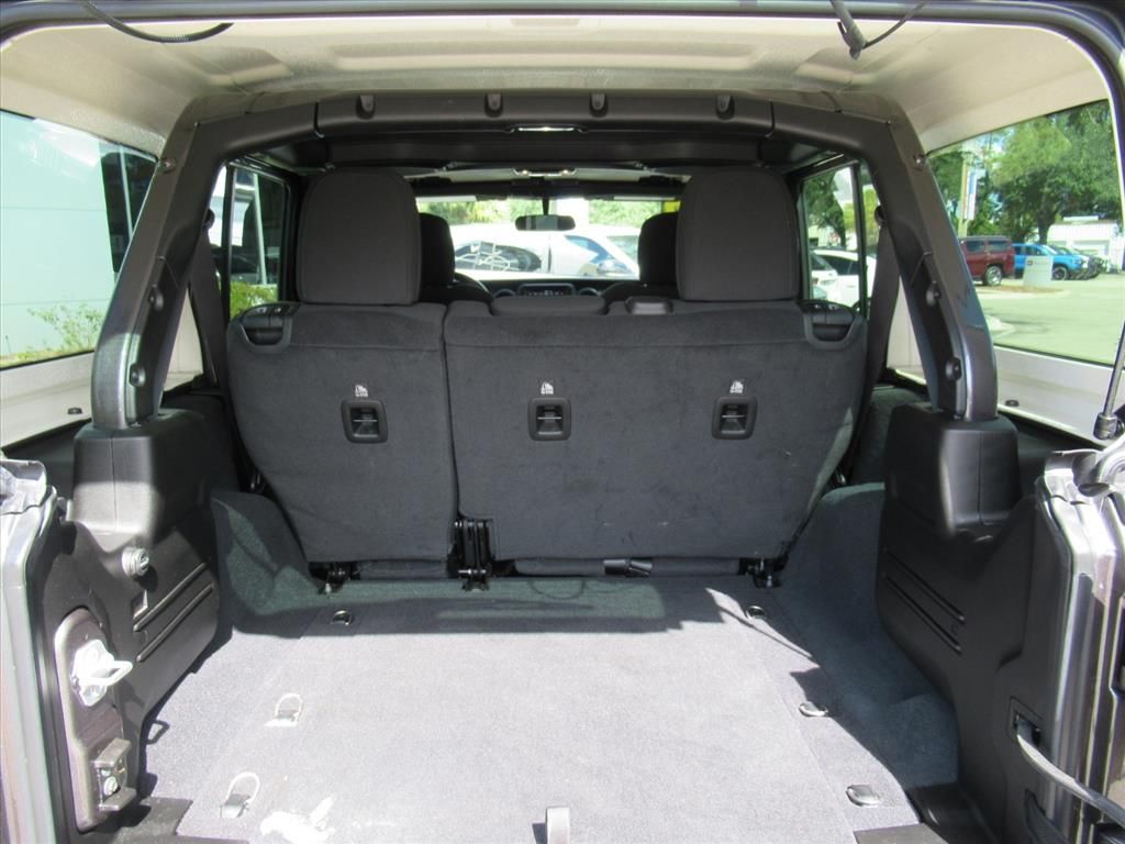 2022 Jeep Wrangler Unlimited Sport photo 30