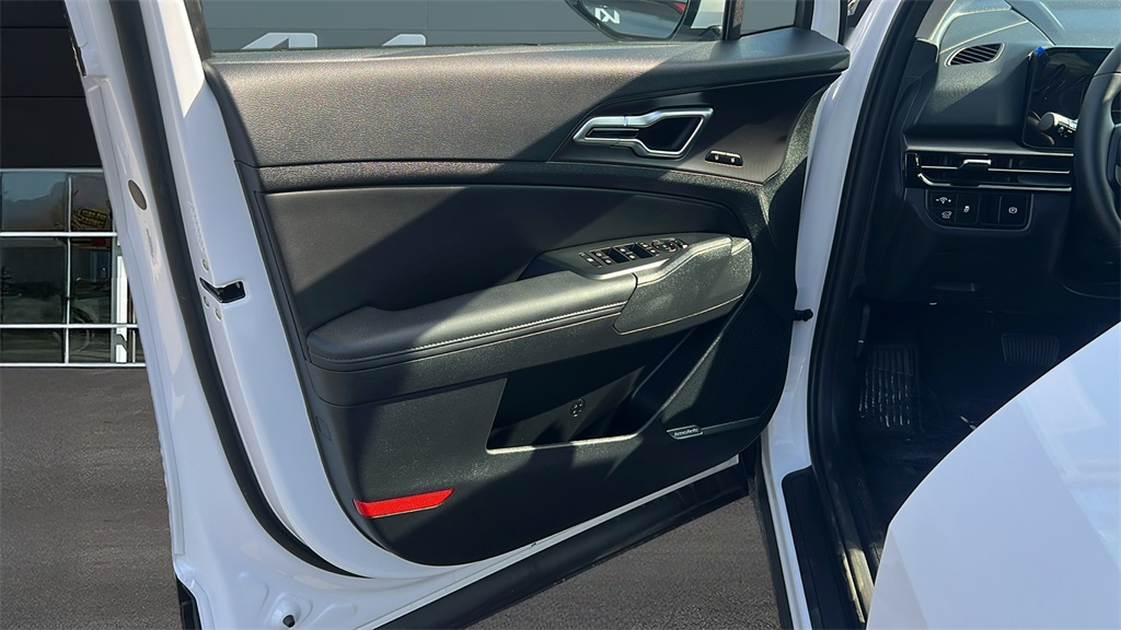 2026 Kia Sportage SX photo 15