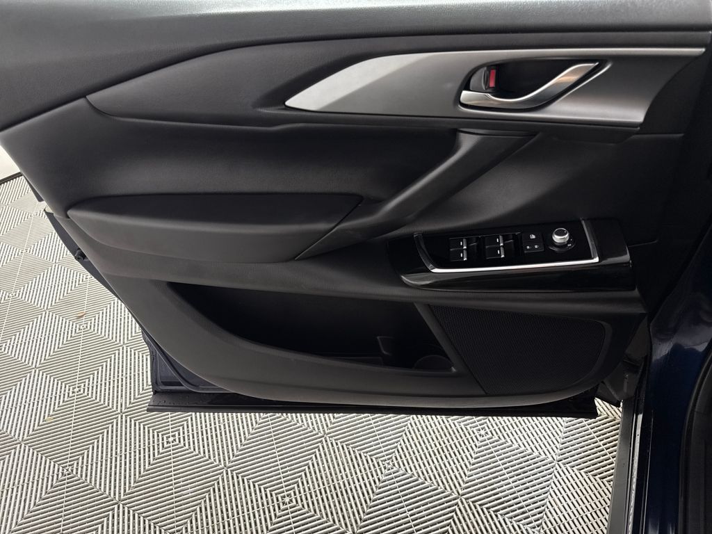 2021 Mazda CX-9 Touring photo 6