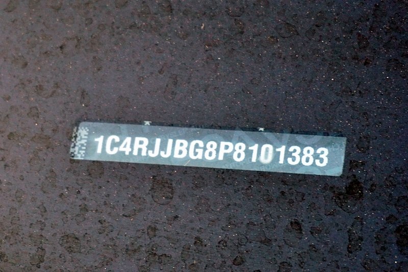 Used 2023 White Jeep Limited image 37