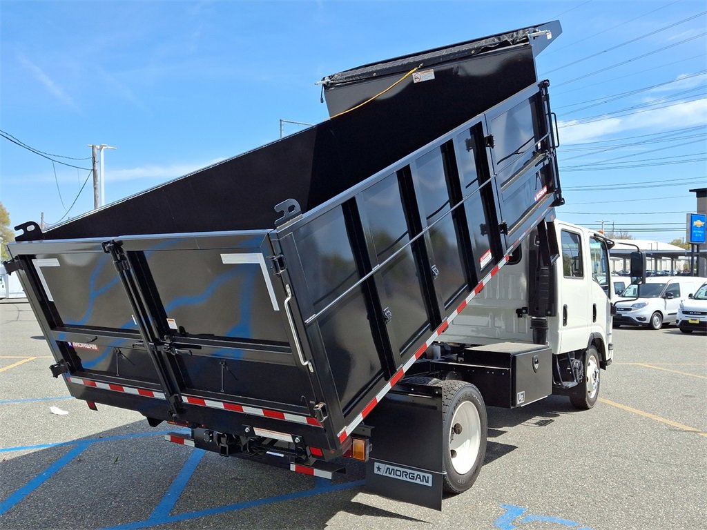 2024 Chevrolet Silverado 4500HD photo 4