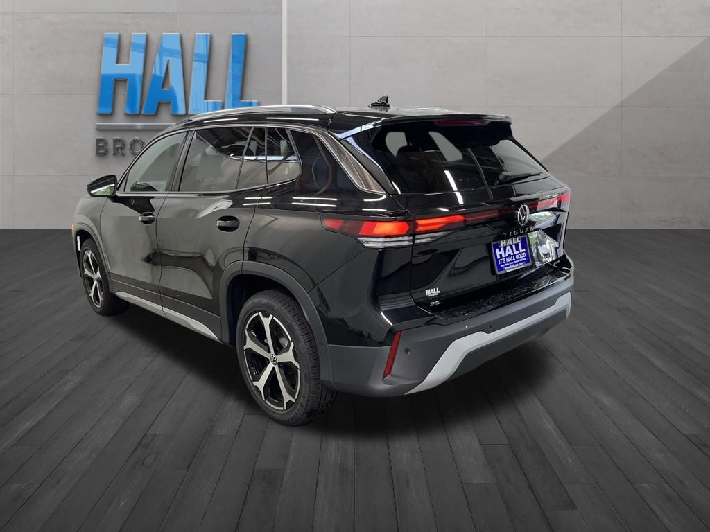 2025 Volkswagen Tiguan SE photo 3