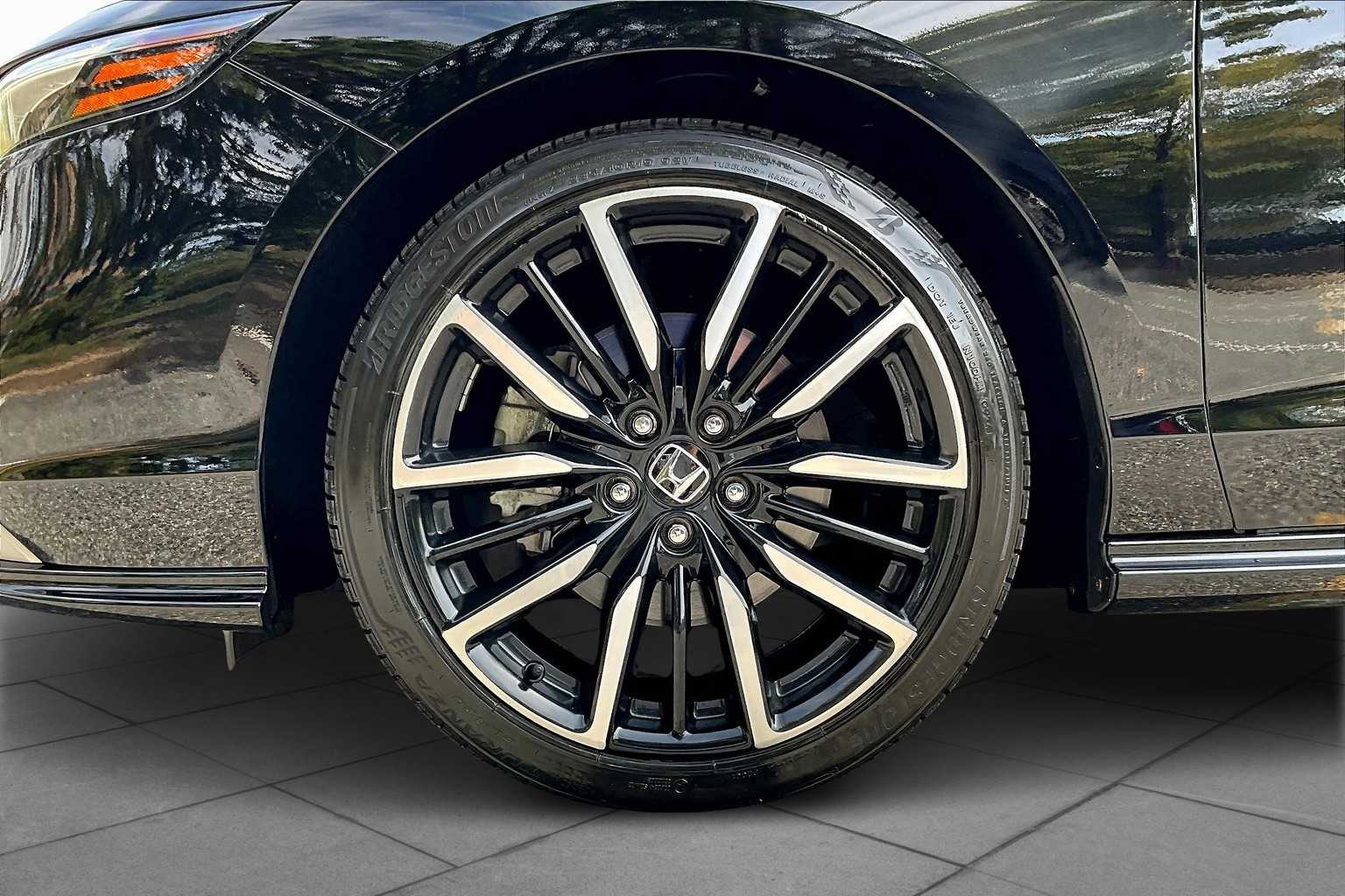 2023 Honda Accord Hybrid Touring photo 18