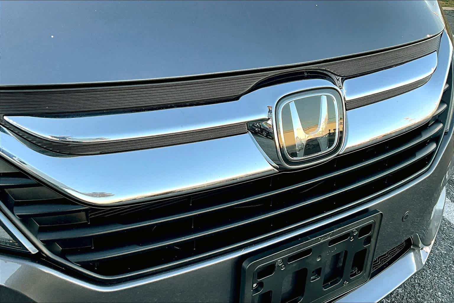 2019 Honda Odyssey Touring photo 28