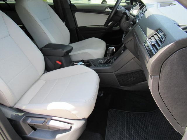 2021 Volkswagen Tiguan SE R-Line Black photo 10