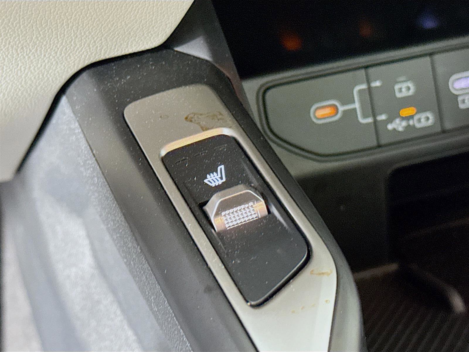 2025 Kia Sorento S photo 15