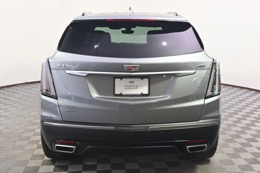 2025 Cadillac XT5 Sport photo 3