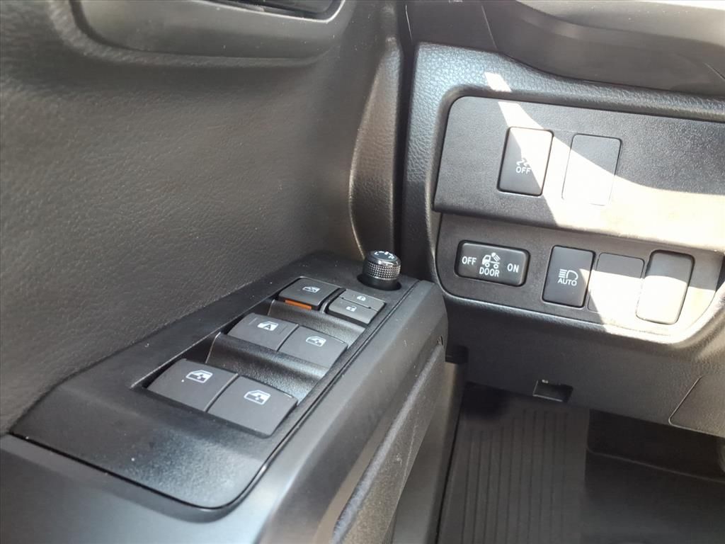 2023 Toyota Tacoma SR5 4x4 Double Cab photo 18