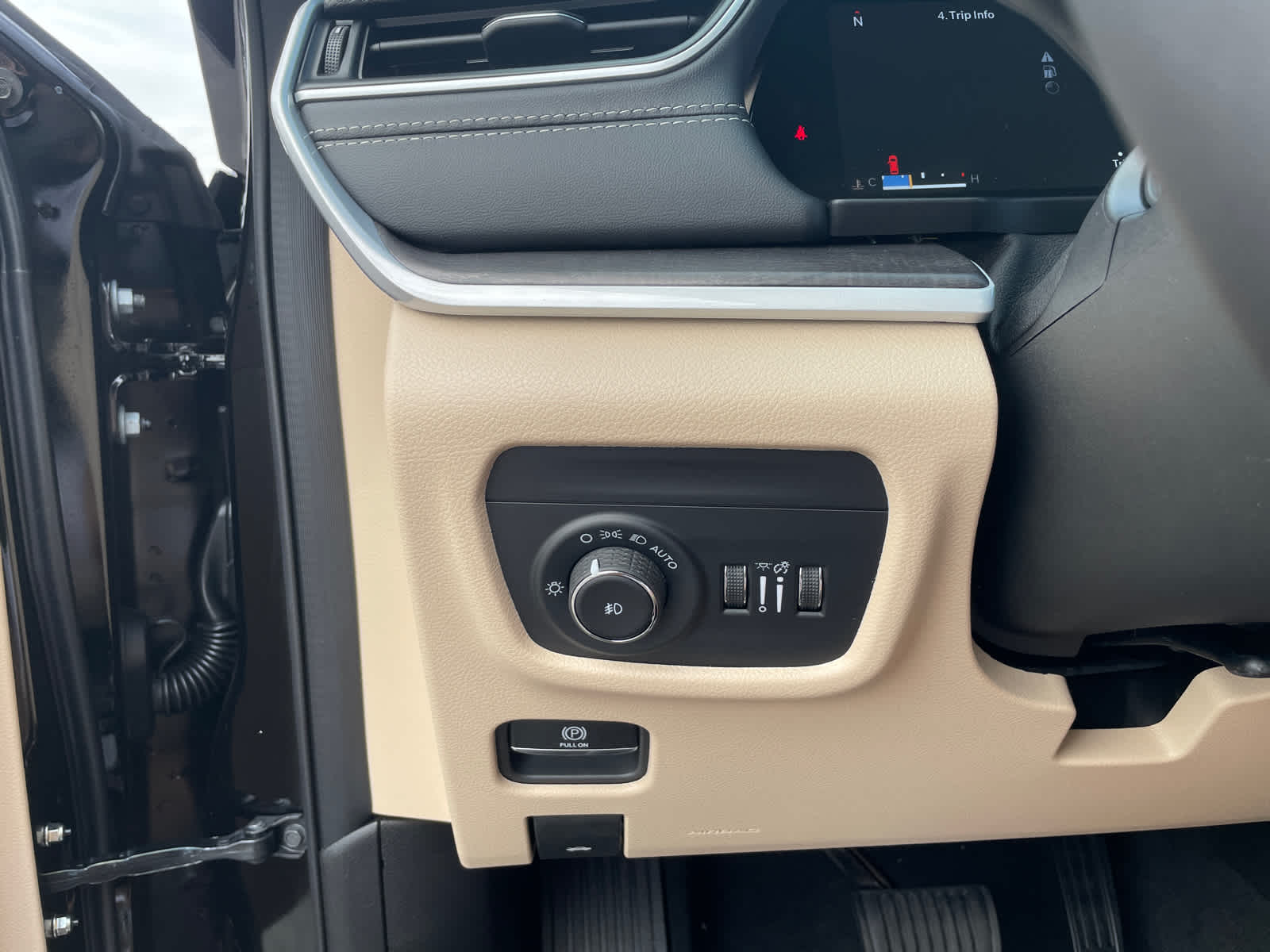 2025 Jeep Grand Cherokee Limited photo 21