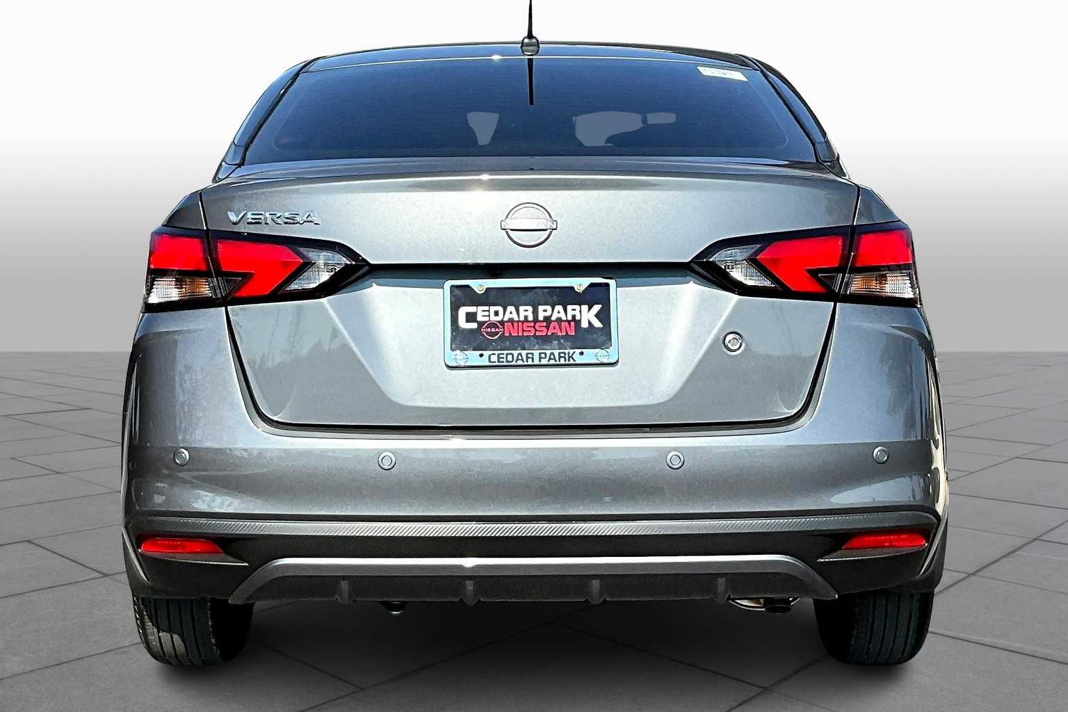 2025 Nissan Versa S photo 4