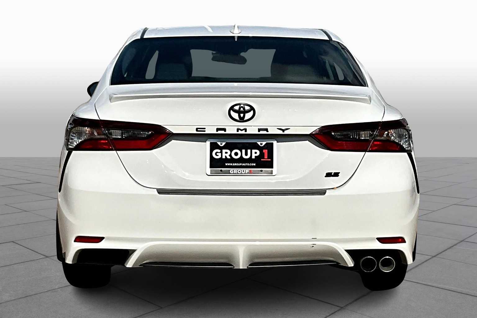 2023 Toyota Camry SE photo 4
