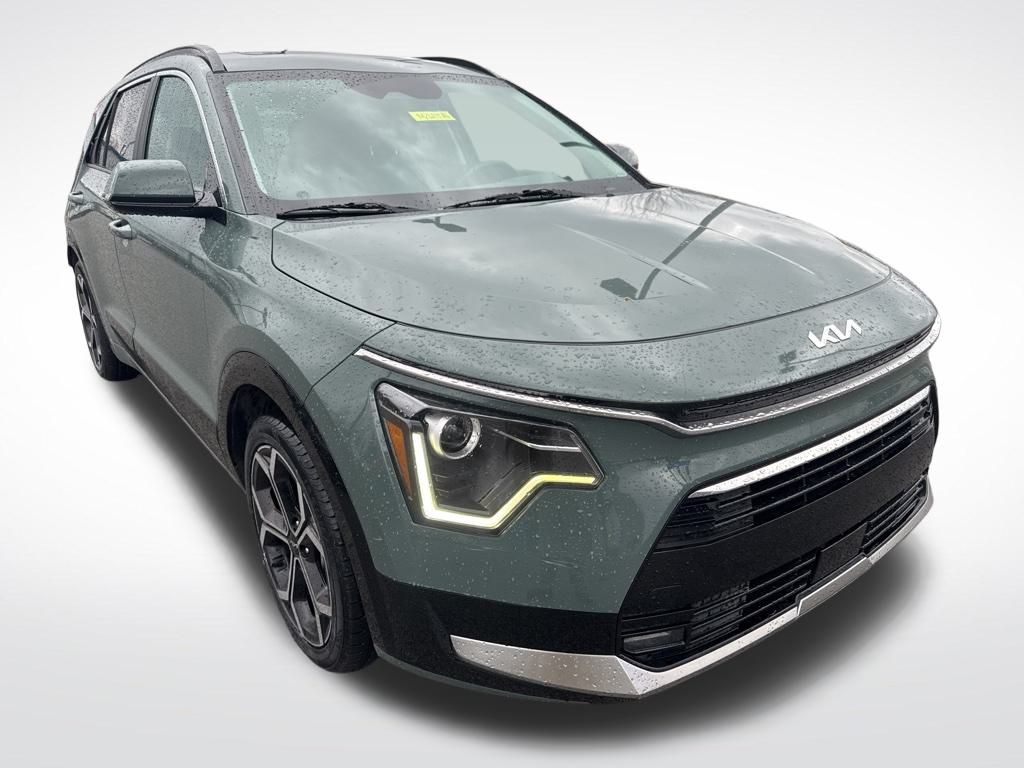 2023 Kia Niro EX Touring's photo