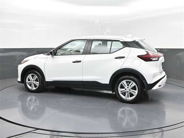 2025 Nissan Kicks Play S photo 3