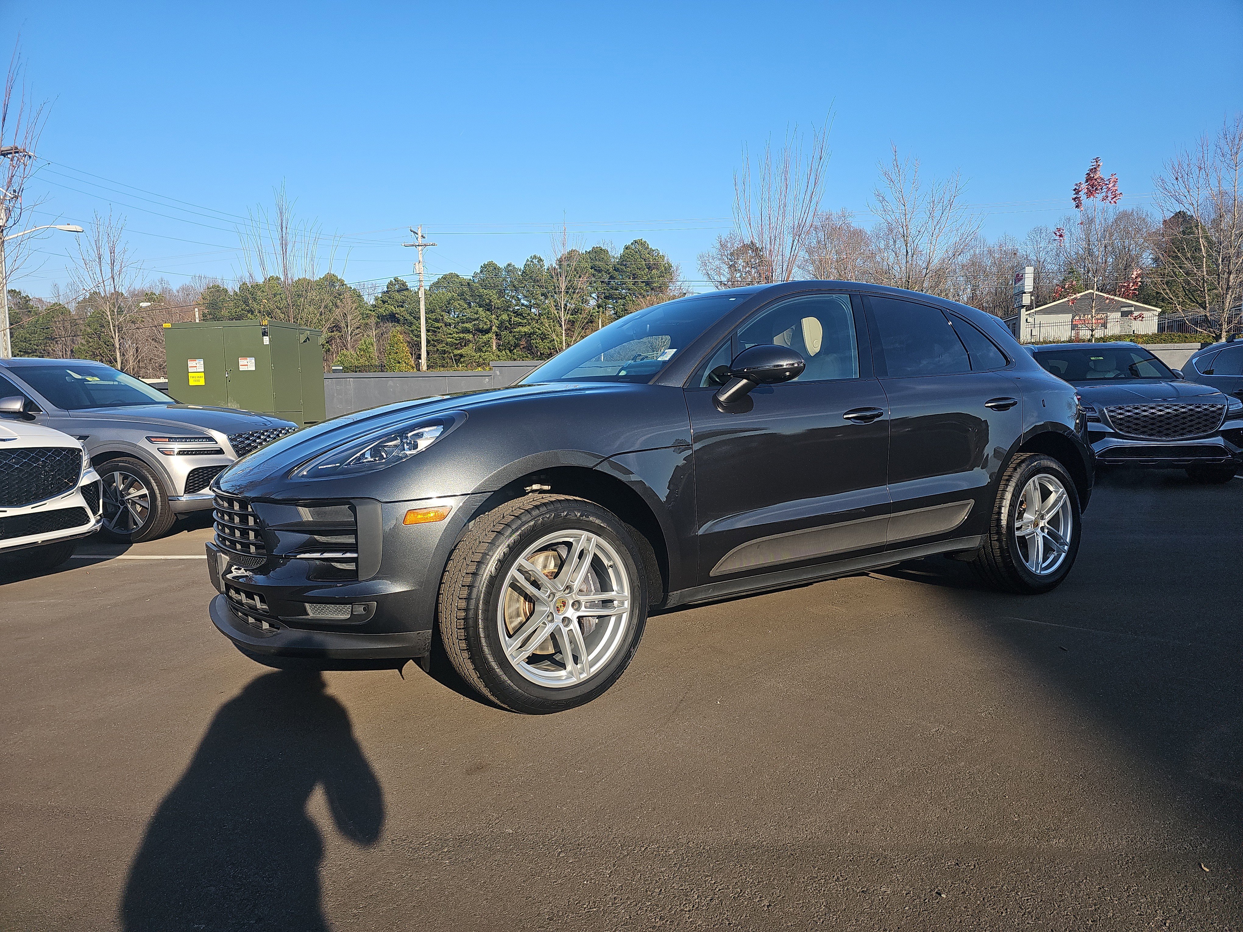 2021 Porsche Macan Base's photo