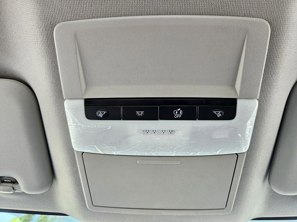 2025 Nissan Sentra SV photo 19