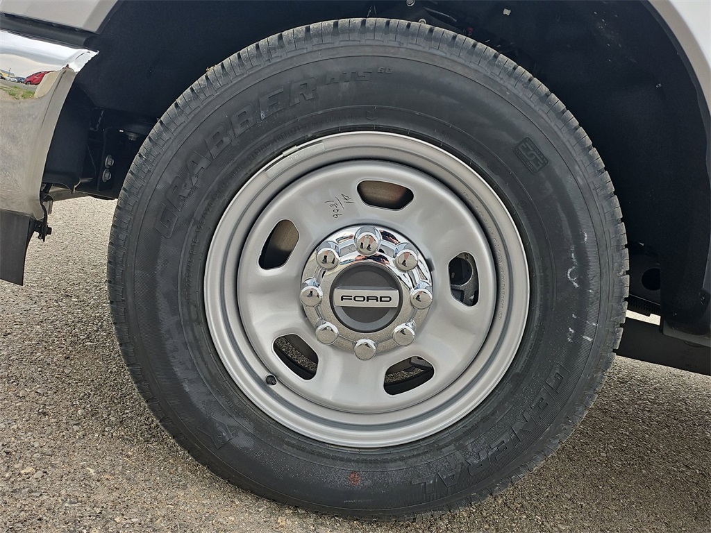 2024 Ford F-350 photo 43