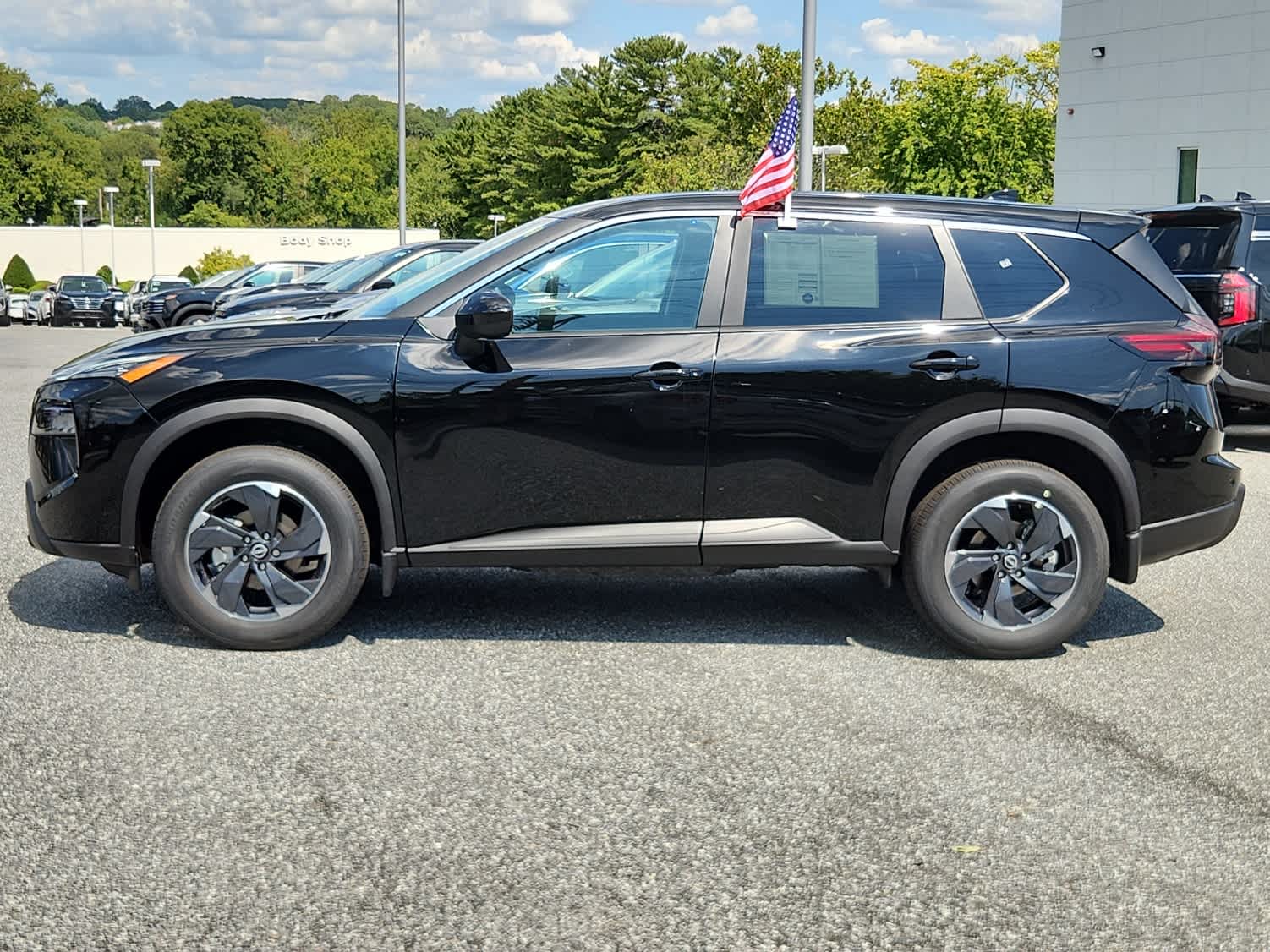 2026 Nissan Rogue SV photo 5