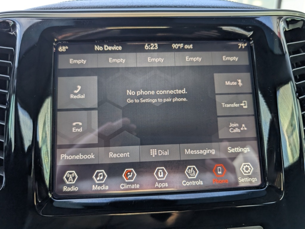2019 Jeep Cherokee Limited photo 25