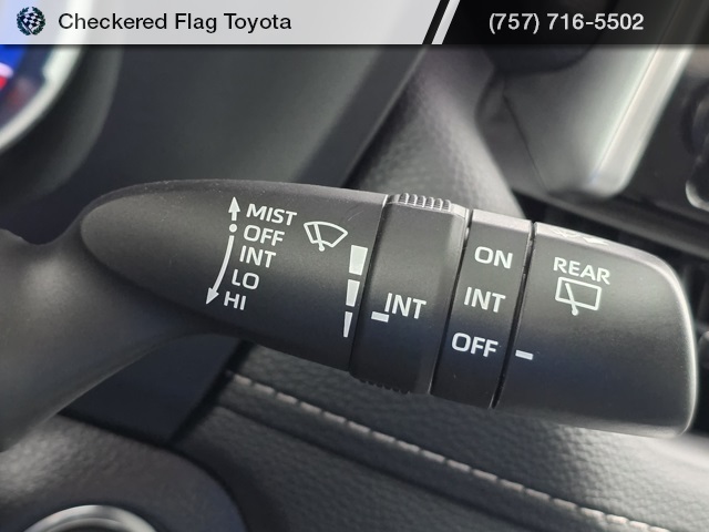 2024 Toyota RAV4 Hybrid XLE photo 23