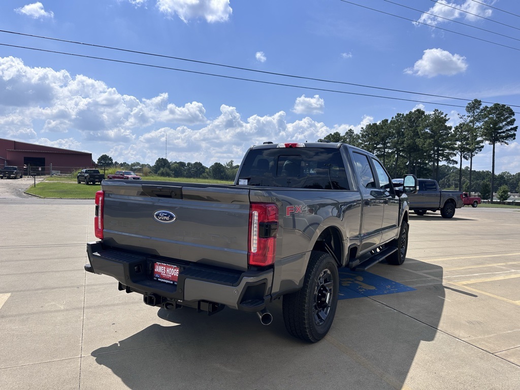 2026 Ford F-250 photo 3